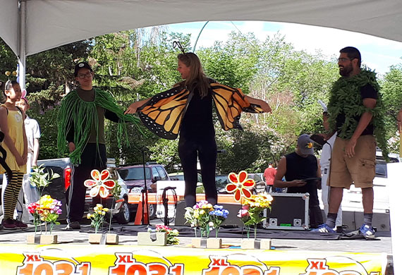 Lotli performance at the Lilac Festival